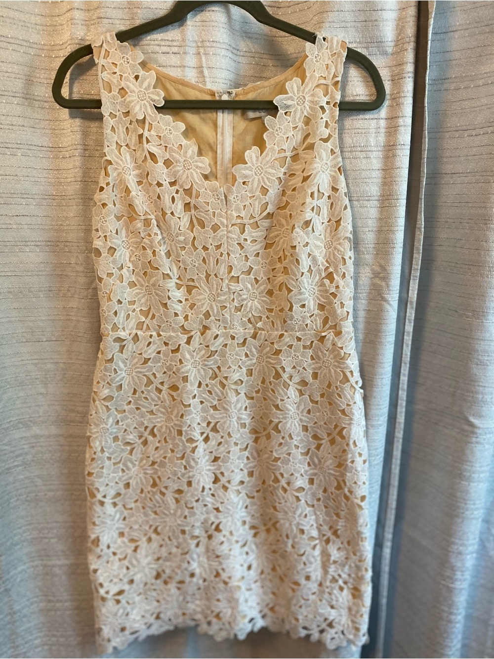 LOFT Feminine White Floral Lace over Nude Mini Dress 6 EUC